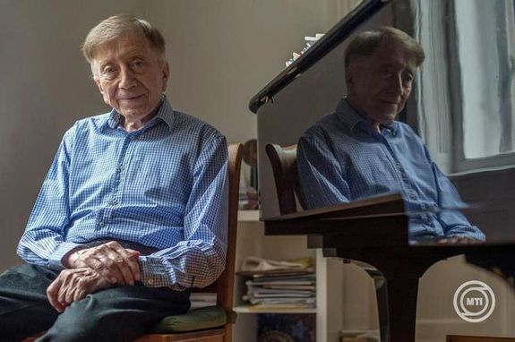 �let�nek 93. �v�ben, febru�r 5-�n, cs�t�rt�k�n, �jjel hunyt el V�s�ry Tam�s zongoram�v�sz, karmester, sz�mtalan kit�ntet�s birtokosa. Temet�se m�rcius 11-�n, szerd�n, 15 �rakor lesz a Fiumei �ti S�rkertben. V�s�ry Tam�sr�l a k�p 2020. november 24-�n k�sz�lt, Budapesten. K�p: MTI / Cseke Csilla