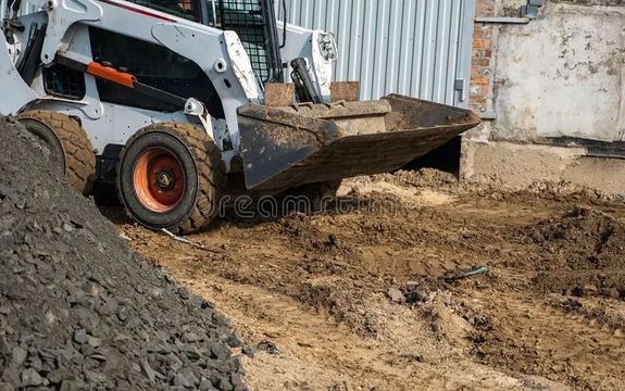  Munkav�gz�s k�zben, f�ldmunkag�p g�zvezet�ket rong�lt meg tegnap, d�lel�tt, B�k�sen. A k�p illusztr�ci�. K�p: Dreamstime