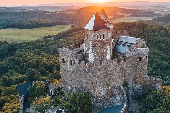 Holl�k� v�ra. K�p: holloko.hu