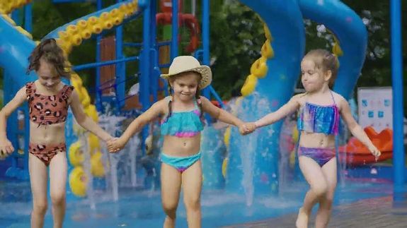 A Gyulai V�rf�rd� v�zi gyermekparadicsom�nak nyit�s�t m�jus 23-t�l tervezik, az id�j�r�st�l f�gg�en. Forr�s: varfurdo.hu. Kor�bbi k�p forr�sa: Gyulai V�rf�rd� / YouTube   