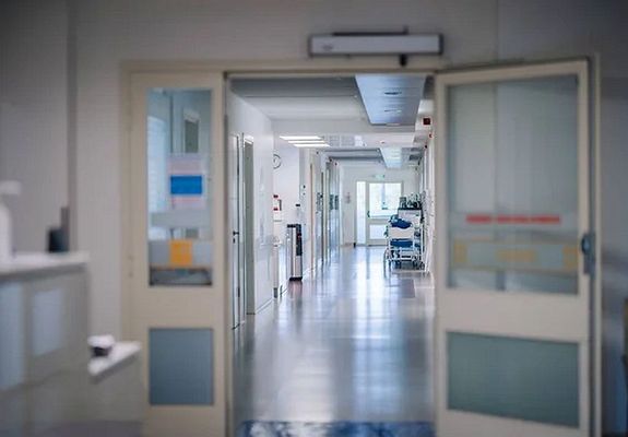 A kórházi fertőzések adatai nem azért lesznek nyilvánosak, hogy bárkit megbélyegezzenek, hanem, hogy közösen javíthassanak. A kép illusztráció. Kép: DepositPhotos A kórházi fertőzések adatai nem azért lesznek nyilvánosak, hogy bárkit megbélyegezzenek, hanem, hogy közösen javíthassanak. A kép illusztráció. Kép: DepositPhotos