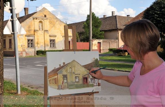 Alkot�s k�zben, a Gyulai M�v�sztelepen. K�p, amely m�r t�rt�nelem Gyul�n. K�p: Bagyinszki Zolt�n fotogr�fus. K�p forr�sa: bagyinszki.eu   