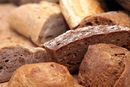 A keny�rverseny c�lja, hogy folyamatos fejl�d�sben tartsa a s�t�ipart, a hagyom�nyosak mellett a fogyaszt�i ig�nyeknek megfelel� �j, eg�szs�ges alapanyagokat felvonultat� keny�rfajt�kkal is gazdagodjon a v�laszt�k. A k�p illusztr�ci�. K�p: Pixabay