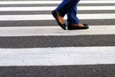 A gyalogos nő szabályosan, a gyalogos-átkelőhelyen lépett az útra, de a belső sávban elütötte egy személyautó. A kép illusztráció. Kép: DepositPhotos A gyalogos nő szabályosan, a gyalogos-átkelőhelyen lépett az útra, de a belső sávban elütötte egy személyautó. A kép illusztráció. Kép: DepositPhotos