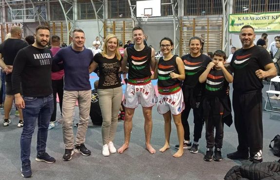 A Bkscsabai JALTE – Dohnyos team. Kp forrsa: Szerz