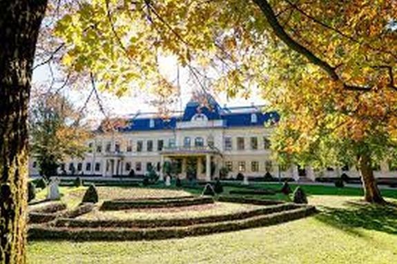 Az Almsy-kastlyban, j, garantlt program a Beszdes virgok cm elads. Kp forrsa: Gyulai Amsy-kastly Ltogatkzpont kzssgi oldala   