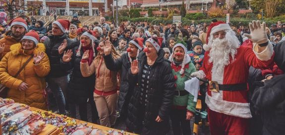 A Mikuls a Bohcdoktorokkal jrta az orszgot. Kp forrsa: Mtrix Kzhaszn Alaptvny