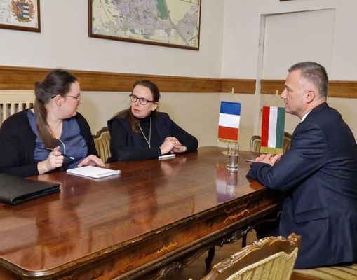 A francia kultra gyulai jelenltt kszek ersteni a vrosban, ha ehhez segtsget kapnak a nagykvetsgtl – rja a ltogatson elhangzottakrl tbbek kztt dr. Grgnyi Ern polgrmester. Kp forrsa: dr. Grgnyi Ern polgrmester kzssgi oldala