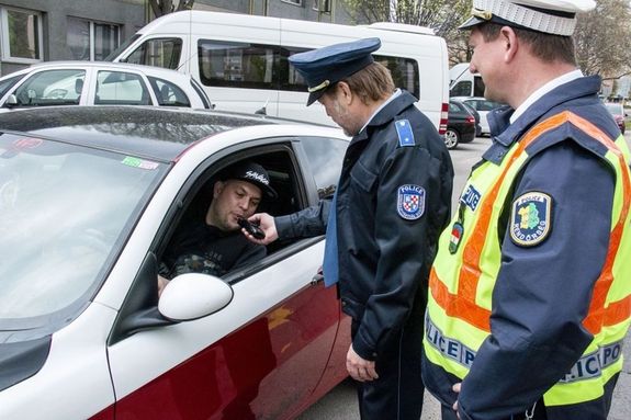 Hsvtkor s az nnepek krl, orszgszerte ellenriznek a rendrk. Kp: Police.hu