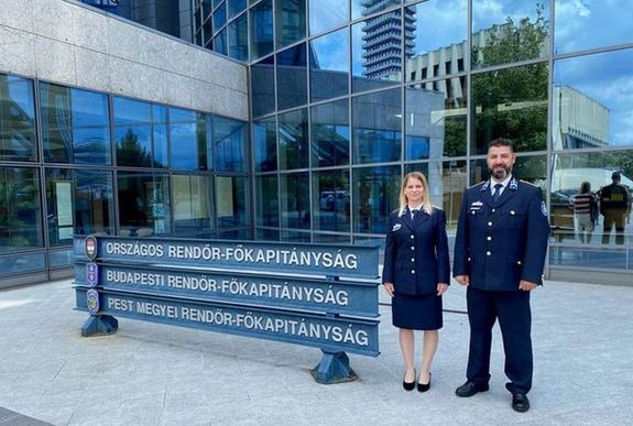 Bks vrmegybl, Leuca Anita s Szkcs Viktor Gbor vette t els tiszti kinevezst, Budapesten, pnteken. Kp forrsa: Bks vrmegyei rendrsg Facebook-oldala