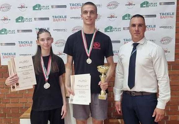 Halustyik Cintia, Brezovszky Zolt�n �s Puravecz P�ter, az orsz�gos bajnoks�gon. K�p forr�sa: Szerz�