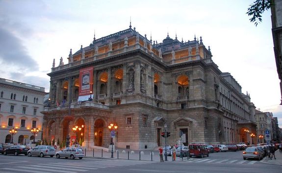  A Magyar Kirlyi Operahz 1884. szeptember 27-n, nylt meg. Forrs s kp: Wikipdia