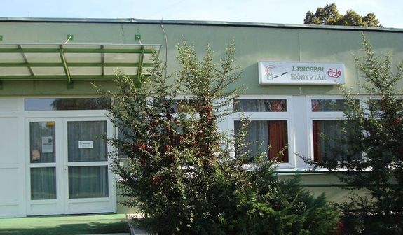 A Lencssi Knyvtr, Bkscsabn, a Psztor utcban. Kp forrsa: Bks Megyei Knyvtr