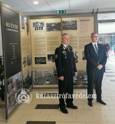 A killts s a megnyit kpei. Kpek forrsa: Bks Vrmegyei Katasztrfavdelmi Igazgatsg