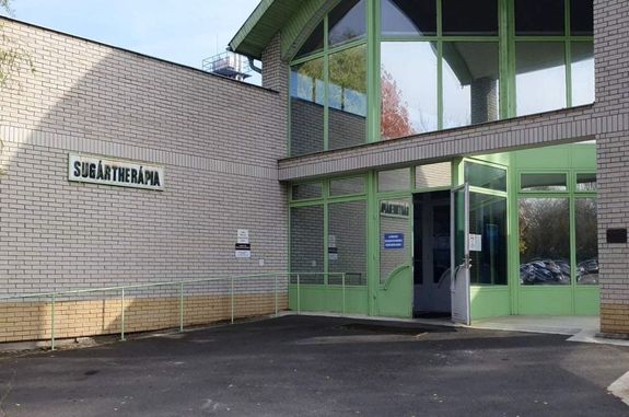 A legkorszerbb sugrterpis kezelst nyjtjk mostantl a Bks Vrmegyei Kzponti Krhz gyulai onkolgiai centrumban. Kpek forrsa: dr. Grgnyi Ern polgrmester Facebook-oldala)
