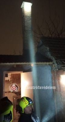 Meggyulladt a korom a kmnyben, Lkshzn, a Vast utcban, november 27-n, dlutn. Kp forrsa: Bks Vrmegyei Katasztrfavdelmi Igazgatsg