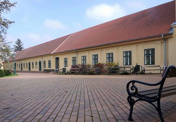 A Gyulai Almsy-kastly Ltogatkzpont Stefnia-szrnyban, idn, folytatdik a Mzeumi Szabadegyetem eladssorozata. Kp forrsa: gyulaikastely.hu   