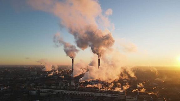 Keleten, szakkeleten is javulni ltszik a levegminsg, amely elssorban az emelked hmrskletnek s a cskken intenzits ftsnek ksznhet. A kp illusztrci. Kp: iStock