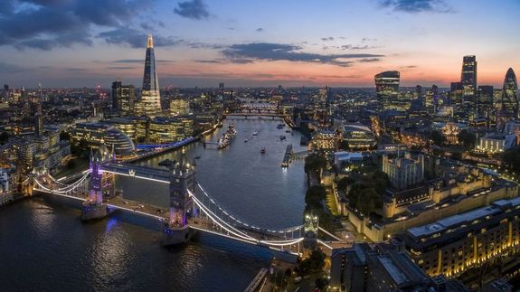 London mr a brit EU-tagsg t vvel ezeltti megsznse (Brexit) utn jelezte, hogy idvel a ltogatsi, turisztikai cllal rkez, vzumktelezettsg nlkli beutazknak, kztk az eurpai unis orszgok llampolgrainak is szksgk lesz belpsi engedlyre. Kp forrsa: Wikipdia