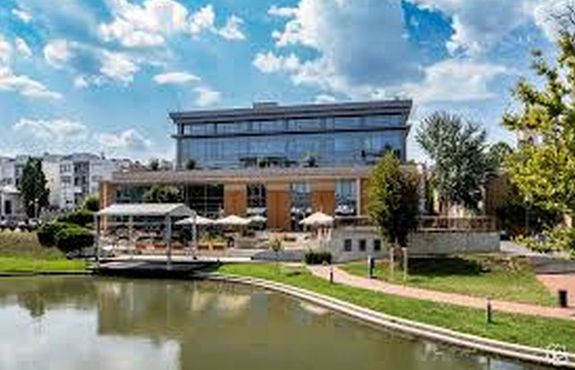 A mai koncert helyszne Bkscsabn, a Csabagyngye Kulturlis Kzpont Stg sznpada. Kp forrsa: Csabagyngye Kulturlis Kzpont Facebook-oldala