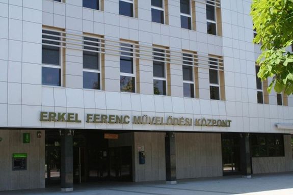 Gyuln, az Erkel Ferenc Mveldsi Kzpontban, ma, 17 rakor nylik a gyulai szakkrk killtsa. Kp forrsa: programturizmus.hu