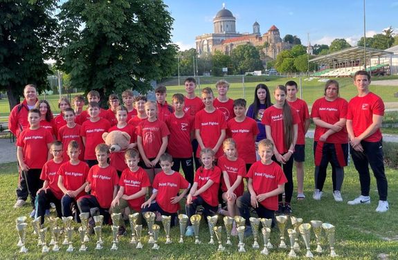 Bkscsabai JALTE – Debreczeni team csapata, Esztergomban. Kp forrsa: Szerz