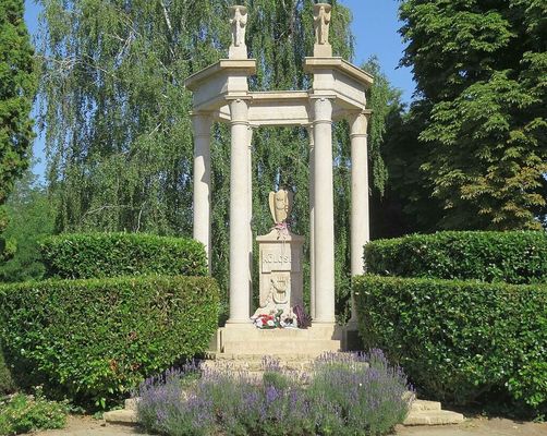Klcsey Ferenc sremlke a Szabolcs-Szatmr-Bereg vrmegyei Szatmrcsekn. Alkot Gerenday Antal. Kp: Bartholomeus Thoth / Wikipdia