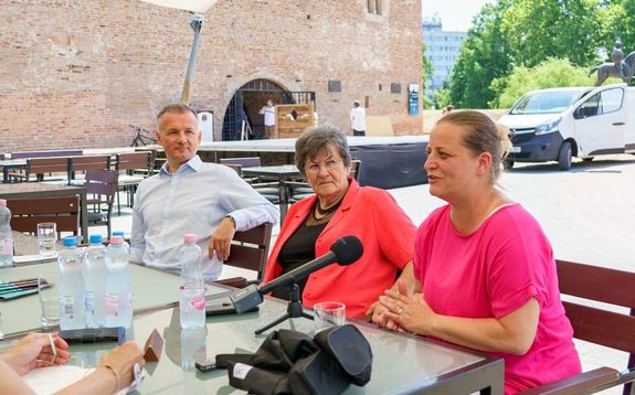 Szerdn, dleltti sajttjkoztat a Gyulai Vrnl, ahol pntektl vasrnapig tart a Krs-vlgyi Sokadalom. Kp forrsa: dr. Grgnyi Ern polgrmester Facebook-oldala