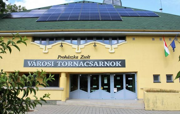 Gyuln, a vrosi tornacsarnok 1994-ben plt, azta, tbbszr is korszerstettk. Kp forrsa: gyulasport.hu