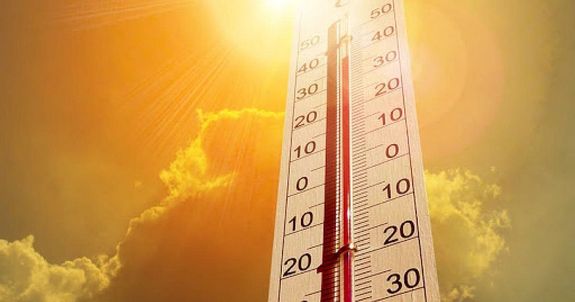 A legmagasabb, piros fokozat� figyelmeztet�st adta ki szombatra, a HungaroMet Zrt. az orsz�g k�z�ps� �s d�li v�rmegy�ire, ahol a napi k�z�ph�m�rs�klet meghaladhatja a 29 Celsius-fokot. K�p: RCL   