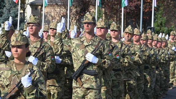  A kikpzs tz htbl ll. Az utols egy ht az eskre felkszts, az eskvel zrul a kikpzs. A kp illusztrci. Kp: MTI /Mth Zoltn   