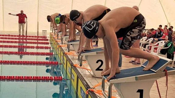 Utnptls szverseny rajtja a bkscsabai rpd frdben. Archv kp 2023-bl. Kp forrsa: beuk.hu