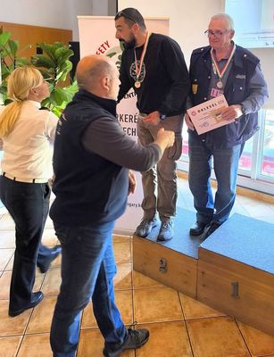 A Bks vrmegyei polgrrk az auts kategria csapatversenyben, , a 2. helyet szereztk meg, mg egyniben, Pljesovszki Jnos a 2. helyen vgzett, a szakmai s kzlekedsi elmleti feladatok megoldsrt klndjban is rszeslt. Kp forrsa: Bks vrmegyei rendrsg Facebook-oldala