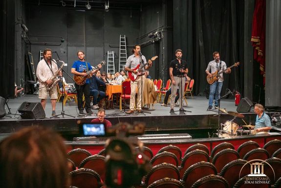 Az Azok a boldog szp napok prbja a Bkscsabai Jkai Sznhzban, szeptember 10-n. Kpek: jokaiszinhaz.hu