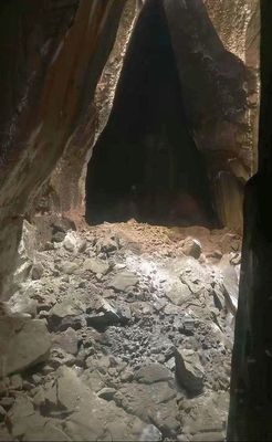 A parajdi sbnyba a ht elejn trt be ismt a felette foly Korond-patak vize, miutn a heves eszsek nyomn lezdult radattal rkez hordalk elszaktotta a patak medrt vd geoflit – kzlte a Szkelyhon 2025. mjus 31-n. Kpek: Meteoplus Facebook-oldal   