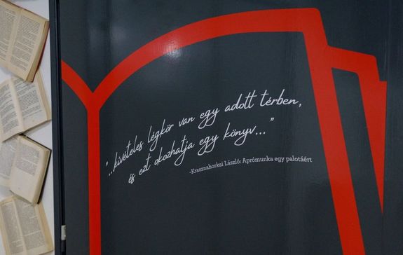 Kpek a Gyulai Erkel Ferenc Gimnzium s Kollgium megjult, bels tereirl. Kpek forrsa: dr. Grgnyi Ern polgrmester Facebook-oldala   