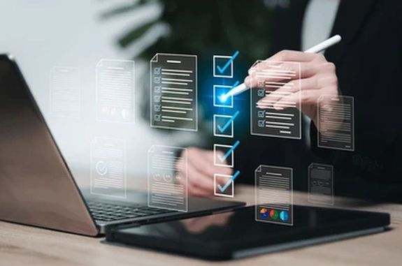 Az internetes szavazshoz fel kell keresni a nemzetikonzultacio.kormany.hu oldalt. A kp illusztrci. Kp: Shutterstock