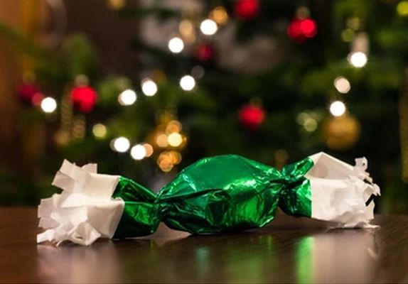 Sokan (47 szzalk) vsrolnak dessget, lelmiszert, 41 szzalk vesz ruht karcsonyra, de npszerek (45 szzalk) a jtkok is, fleg a nk s a gyermekes csaldok krben. A kp illusztrci. Kp: Shutterstock