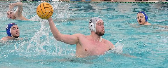 Zsilk Lszl (lvs kzben) mindkt mrkzsen hrom-hrom glig jutott, jelentsen hozzjrulva ahhoz, hogy a maximlis hat ponttal zrja a napot a bkscsabai csapat a mrahalmi fordulban. Kp: Balzs Lajos