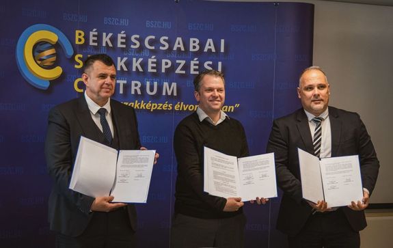 Stratgiai egyttmkdsi megllapodst kttt a Bkscsabai Szakkpzsi Centrum s a Vulcan Shield Global Ltd., november 25-n. Kpek forrsa: Bkscsabai Szakkpzsi Centrum Facebook-oldala