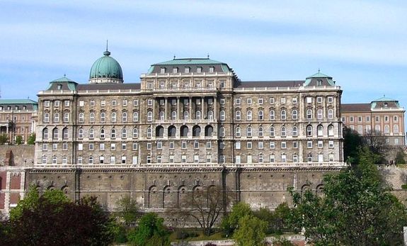 Az Orszgos Szchnyi Knyvtr, Magyarorszg nemzeti knyvtra a Budavri Palotban. Kp: Orszgos Szchnyi Knyvtr