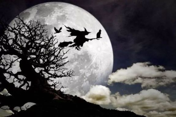 Luca napjn, jvendlsek, babonk szvik t az v egyik legsttebb napjt s jszakjt. Azt tartjk, ilyenkor szabadon garzdlkodnak a gonoszok. Forrs s kp: Ma7.sk / szenafuvek.hu   