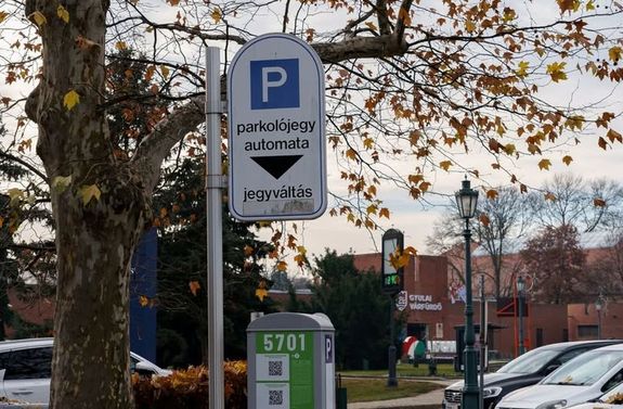 Ma 8 �r�t�l, janu�r 4-�n, 18 �r�ig, Gyula teljes ter�let�n d�jmentes a parkol�s. K�p forr�sa: dr. G�rg�nyi Ern� polg�rmester Facebook-oldala   