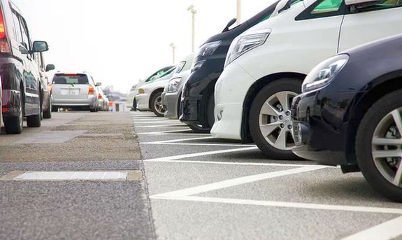 A tisza�jv�rosi rend�rkapit�ny vette �szre a v�ros parkol�j�ban a fut�r aut�j�t. A k�p illusztr�ci�. K�p: Depositphotos   