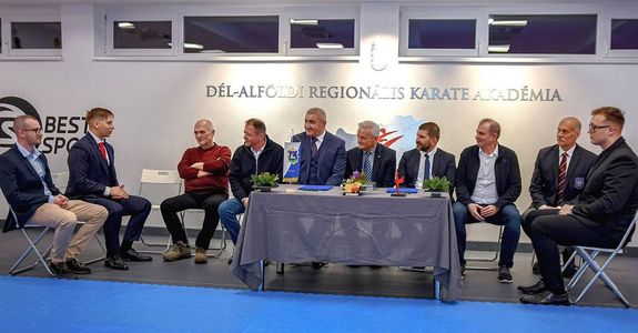 Tudom�nyos egy�ttm�k�d�ssel kezdte meg k�z�s munk�j�t a h�tv�g�n, a D�l-Alf�ldi Region�lis Karate Akad�mia �s a Belgr�di Sport Akad�mia. K�p forr�sa: Szerz�