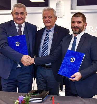 K�z�s c�l olyan int�zet l�trehoz�sa, amelynek keret�ben, a D�l-Alf�ldi Region�lis Karate Akad�mia �j kutat�si �s fejleszt�si projektek helysz�n�v� v�lik, a 3D Elite Sportlab csapat�nak k�zrem�k�d�s�vel. K�p forr�sa: Szerz�      