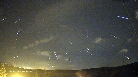  Quadrantida-maximum webkamer�s felv�tele. K�p: Landy-Gyebn�r M�nika, Veszpr�m, 2019. janu�r 4. K�p forr�sa: svabhegyicsillagvizsgalo.hu   