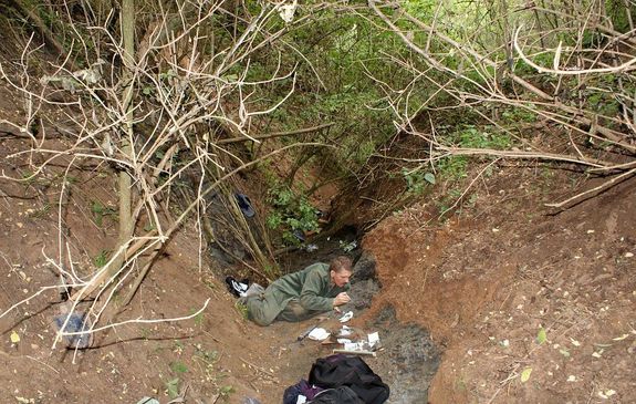  A lel�hely felfedez�s�nek pillanata, 2019-ben. K�p forr�sa: elte.hu