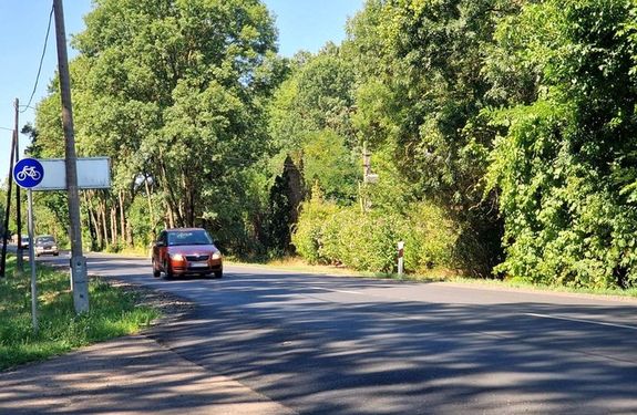  B�k�s v�rmegy�ben, a Dobozt �s B�k�scsab�t �sszekapcsol� �t t�bb, mint 2 kilom�teres szakasz�t 221 milli� forint �rt�kben korszer�s�tett�k 2025 j�lius�ban, a Magyar Falu Program keret�ben. K�p: K�nya Istv�n B�k�s v�rmegyei t�rs�gi tan�csnok Facebook-oldala