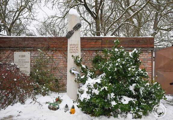 A m�lenkij robotra elhurcoltak eml�km�ve, Szerdahelyen, 2026. janu�r 9-�n. K�p: MTI / Bruz�k No�mi   